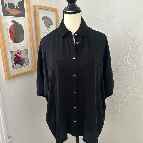 Vince black flowy silk bouse short sleeve size large - Picture 1 of 8